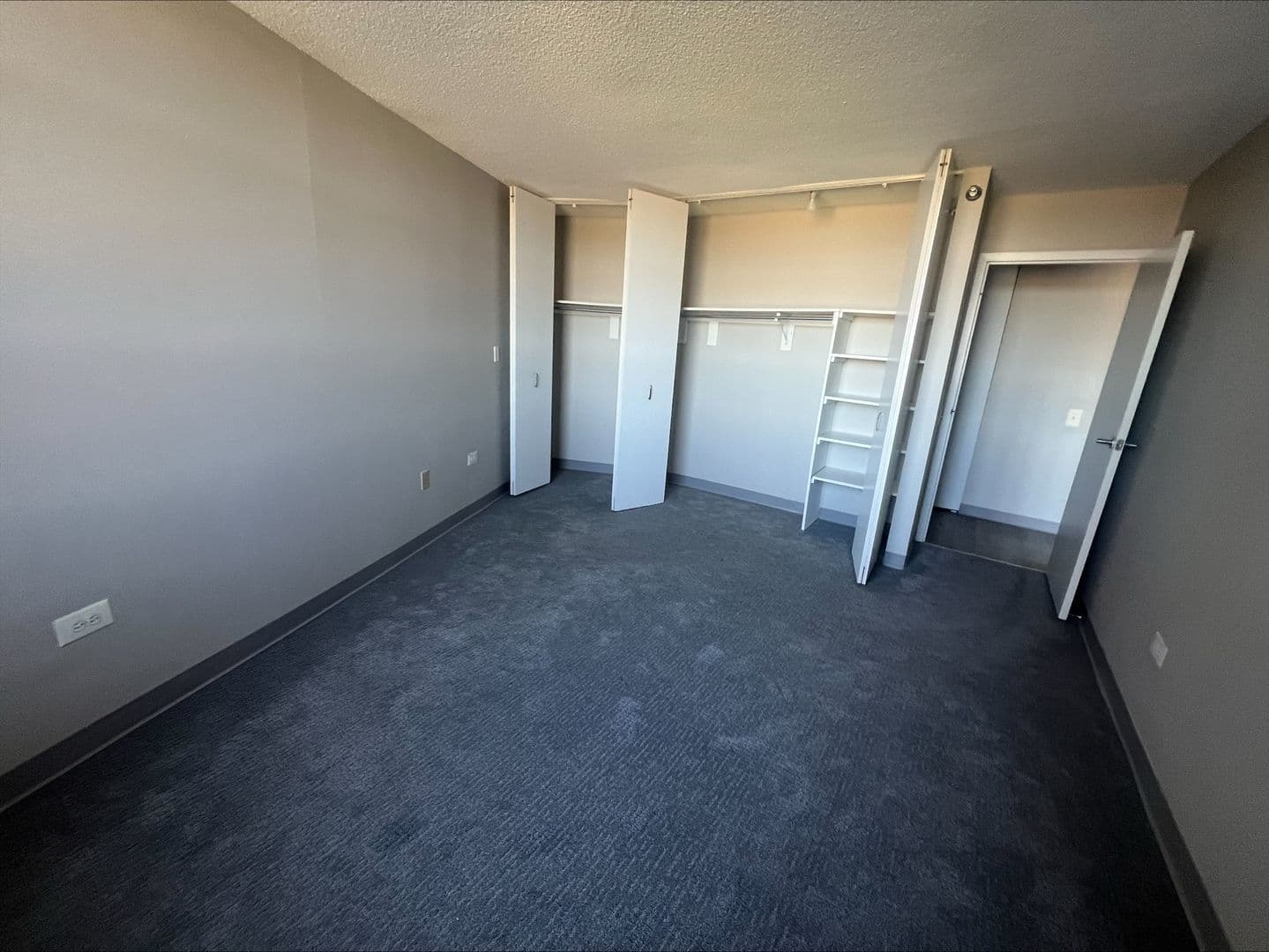Niles Apartment: 8975 West Golf Road