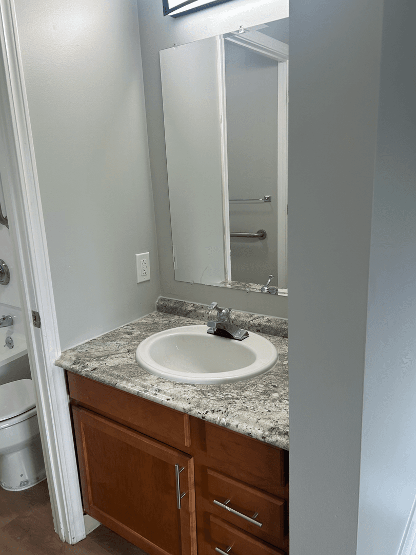 Cincinnati Apartment: 776 Cincinnati-Batavia Pike