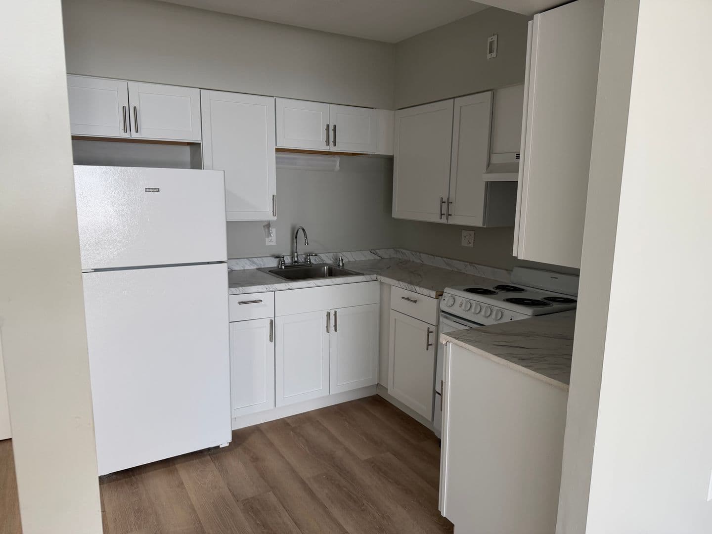 Cincinnati Apartment: 776 Cincinnati-Batavia Pike