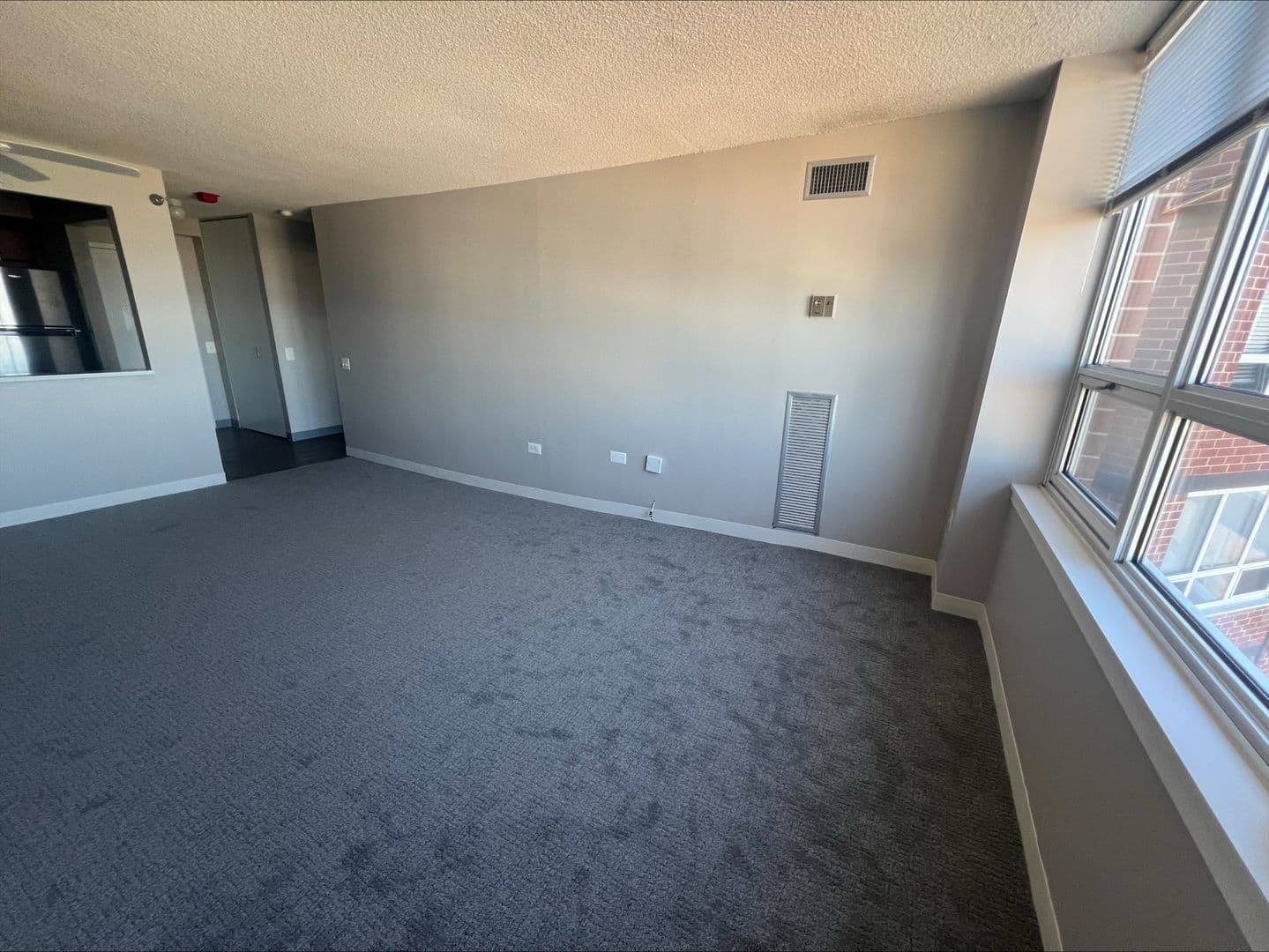 Niles Apartment: 8975 West Golf Road