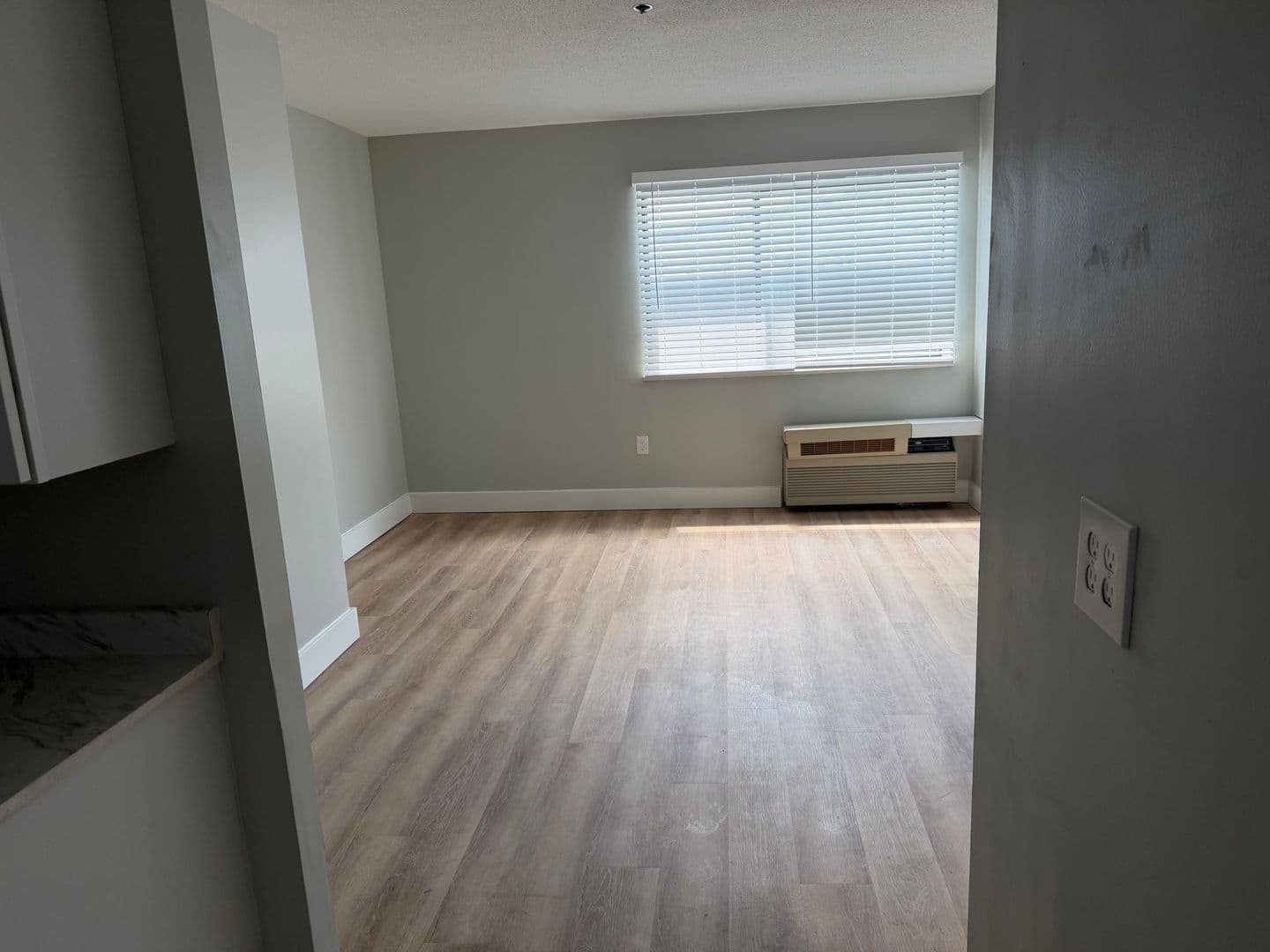 Cincinnati Apartment: 776 Cincinnati-Batavia Pike