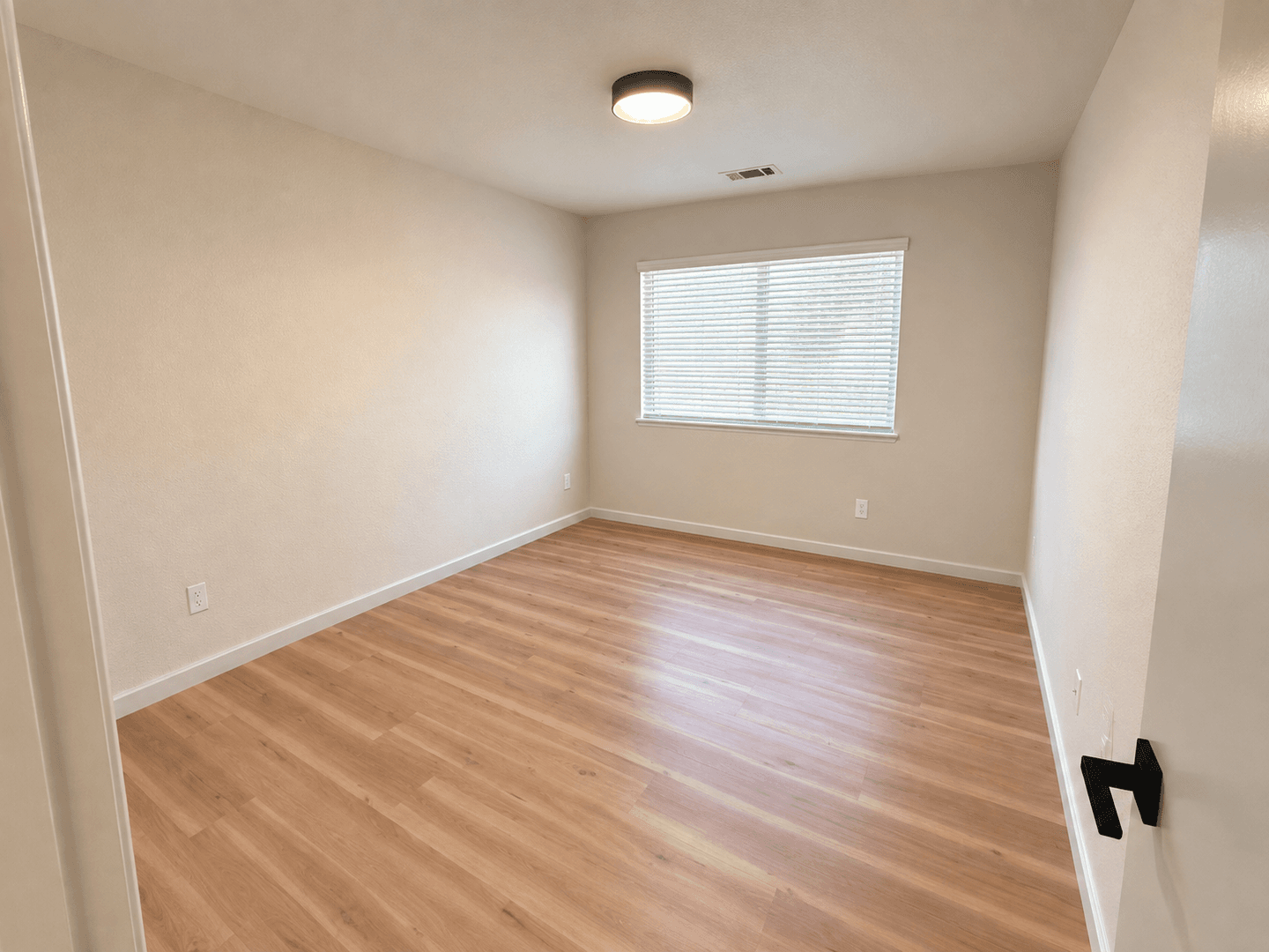 Santa Clara Apartment: 2868 Homestead Road