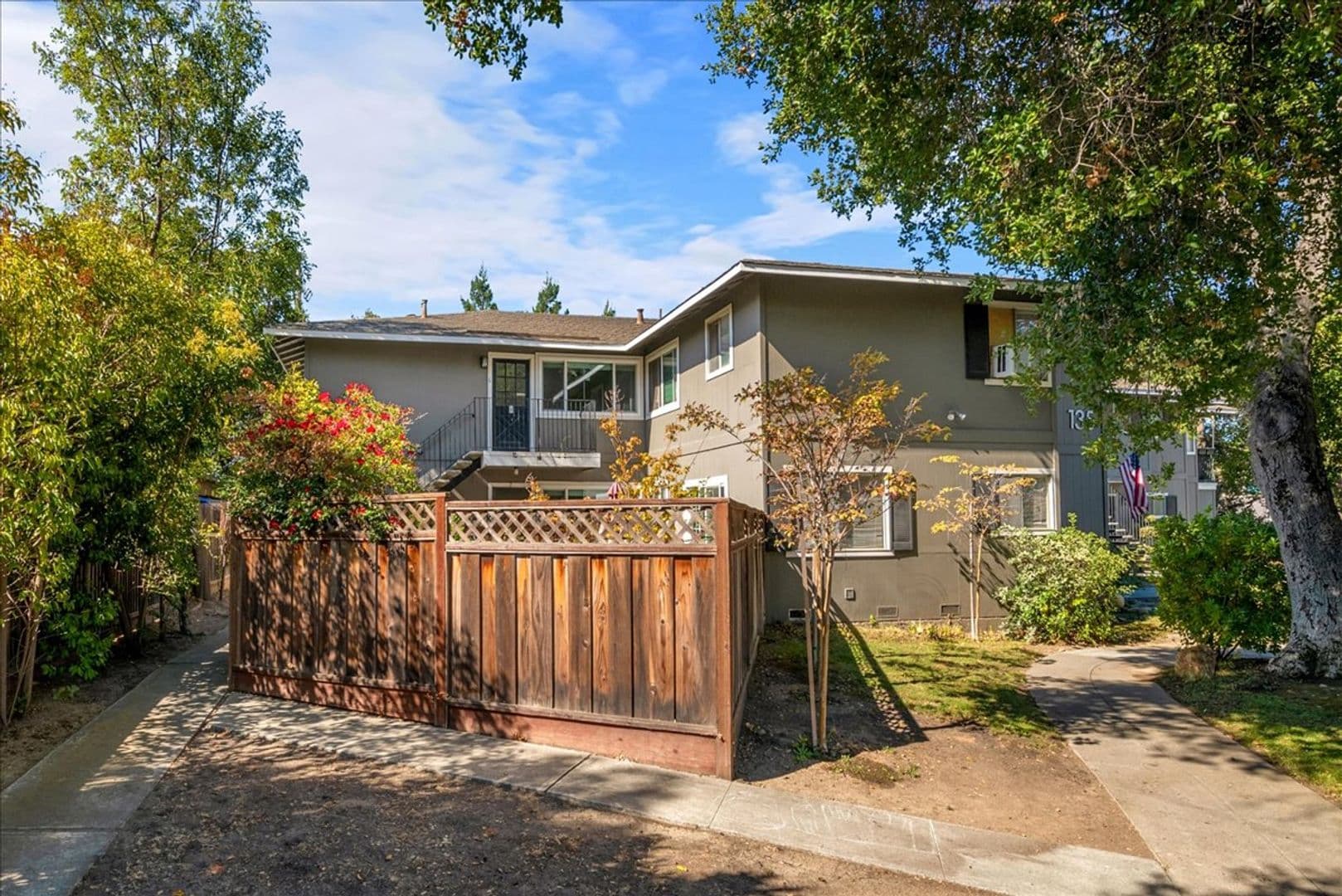 Los Gatos Apartment: 135 Carlton Avenue