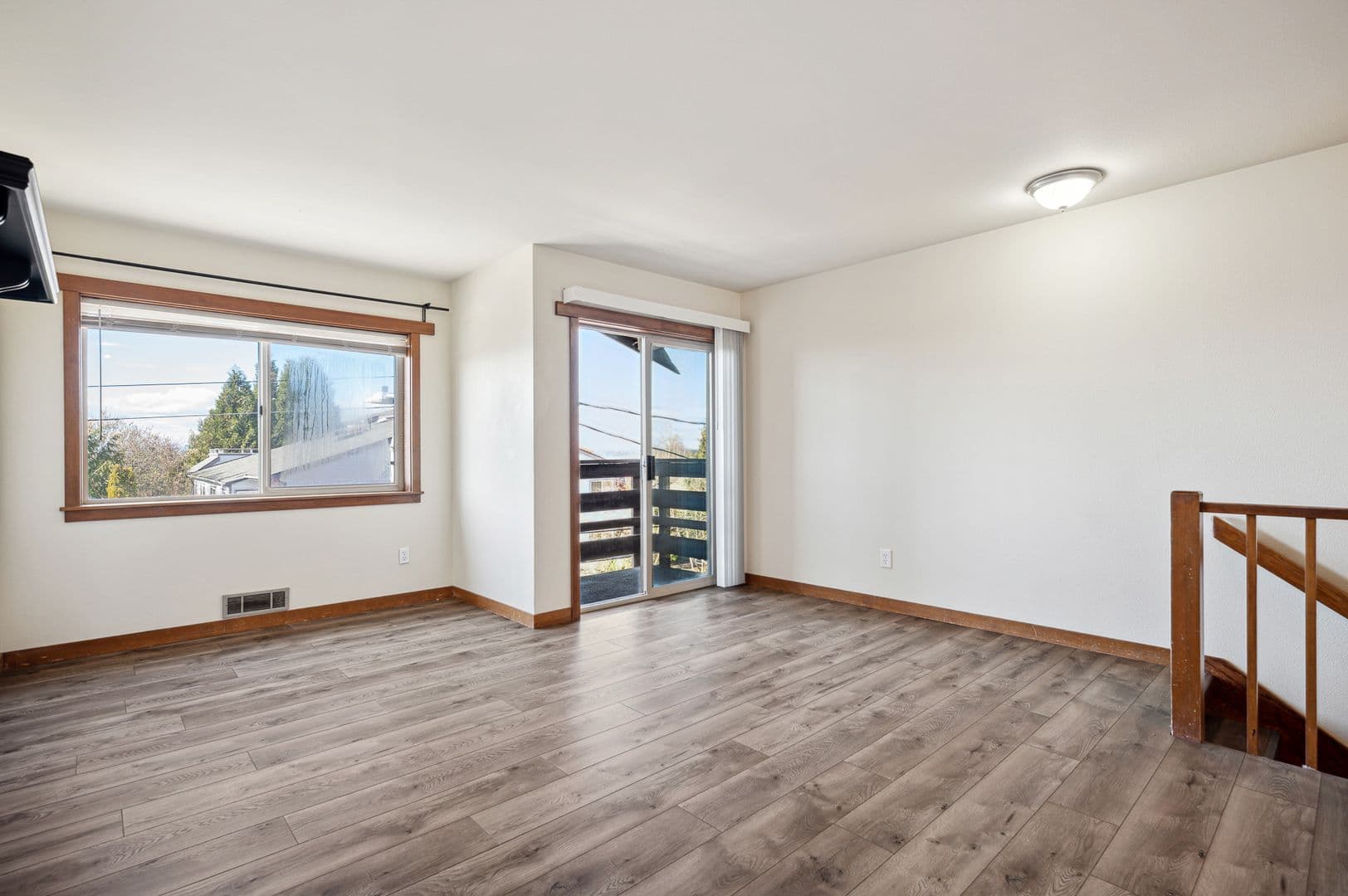 Seattle Apartment: 4800 Phinney Ave N