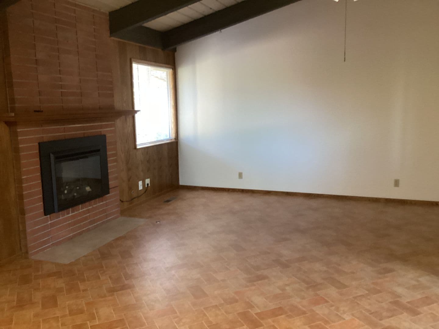 Aptos House: 271 Bowen Ave