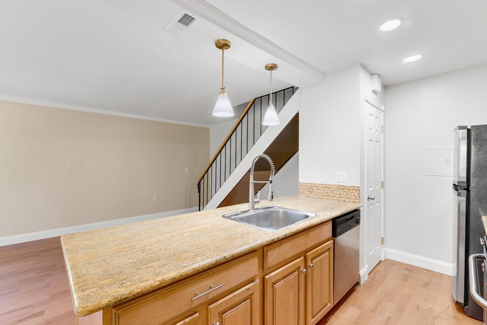 Capitola Apartment: 1355 42nd Ave Unit 2