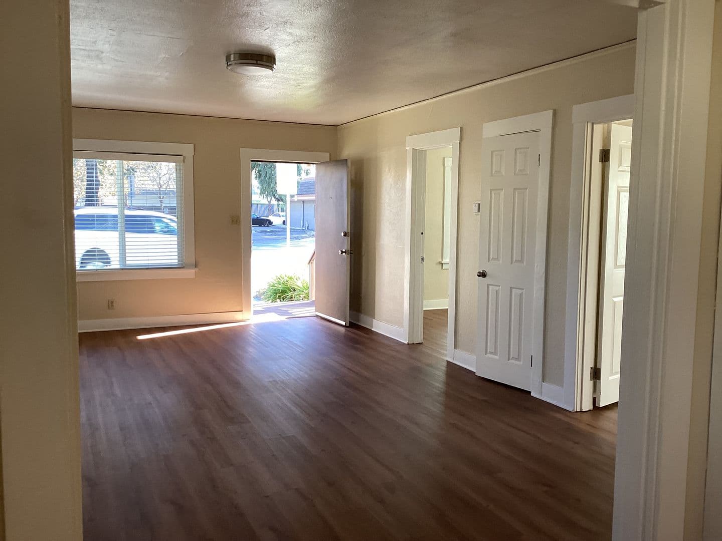Santa Cruz House: 2226 Mission St