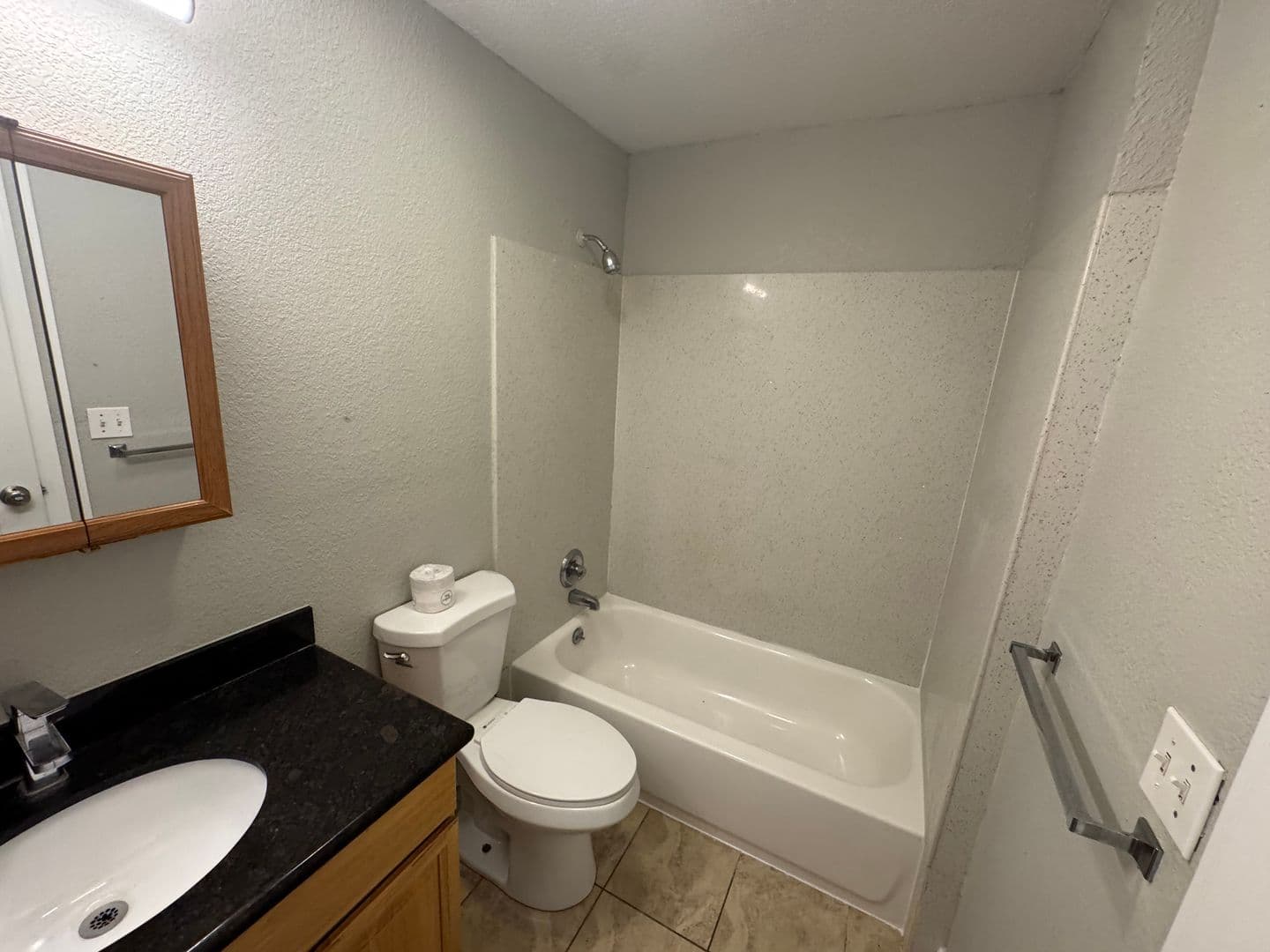 Santa Cruz House: 2222 Mission St