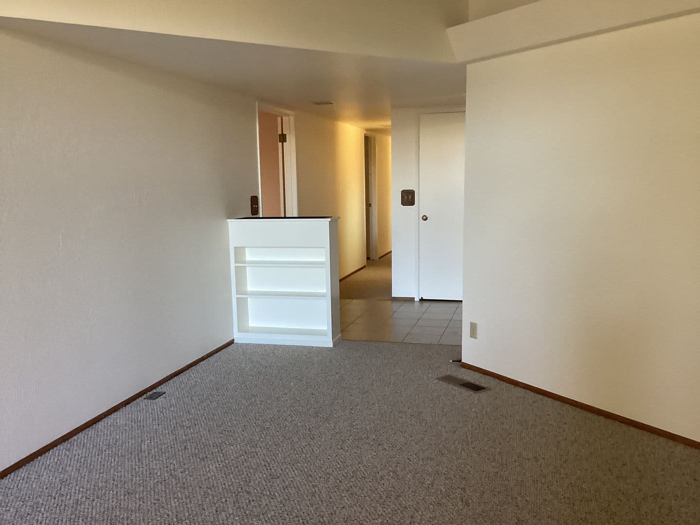 Aptos House: 271 Bowen Ave