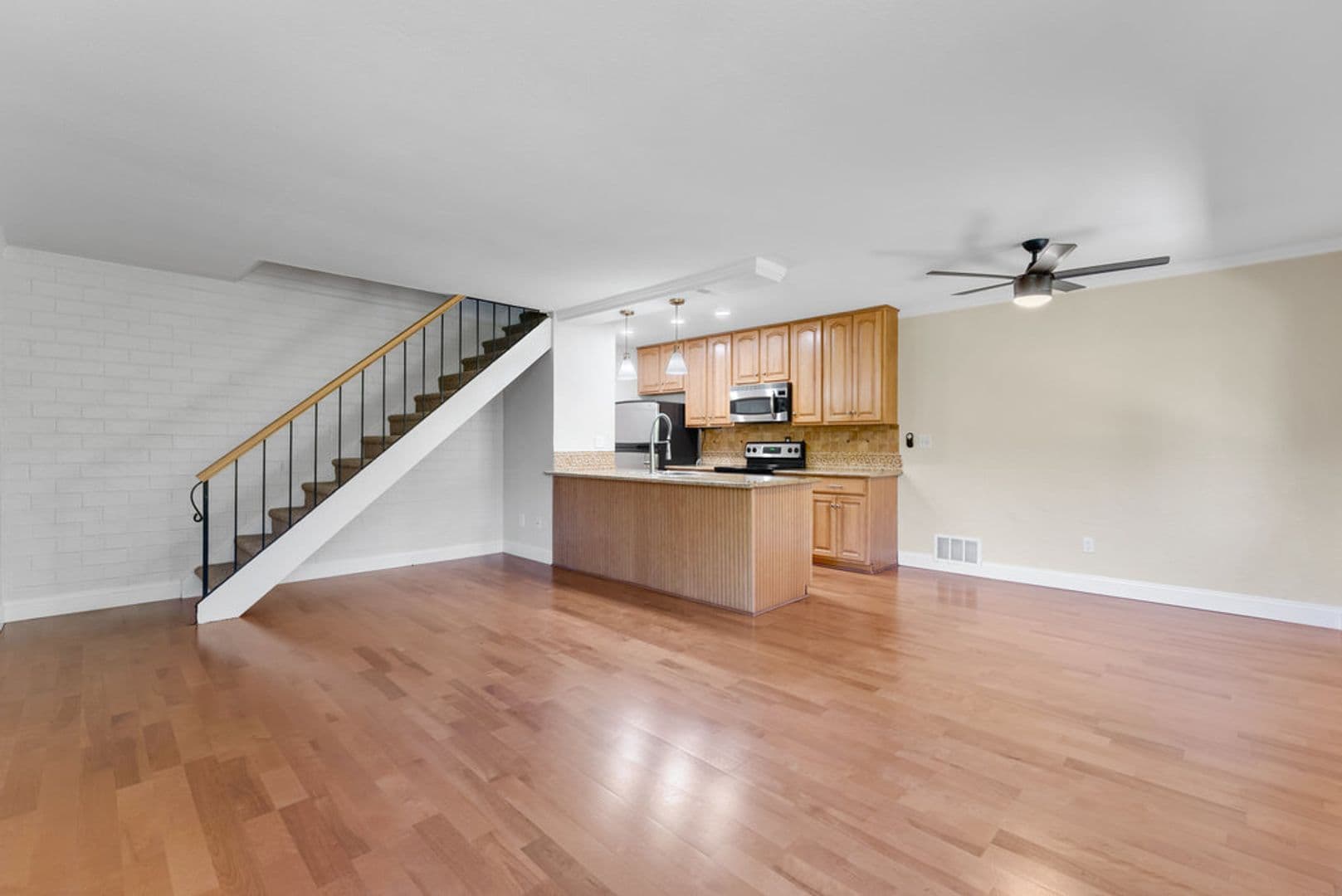 Capitola Apartment: 1355 42nd Ave Unit 2