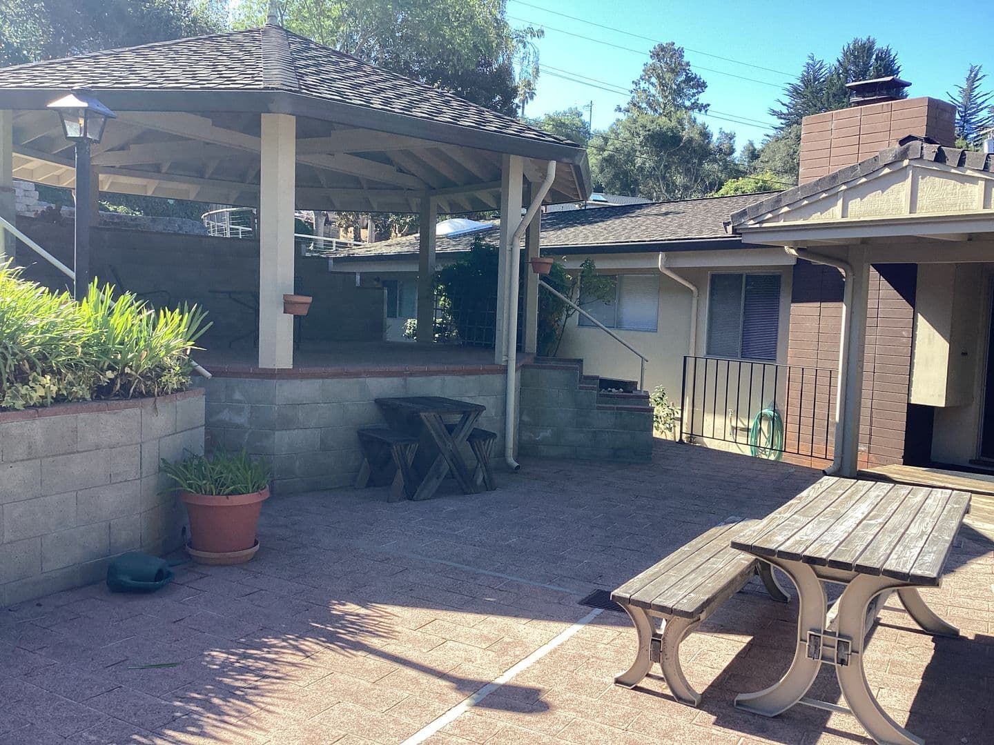 Aptos House: 271 Bowen Ave