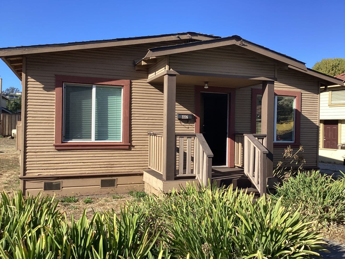 Santa Cruz House: 2226 Mission St