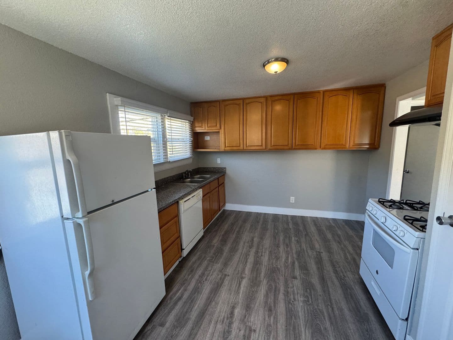 Santa Cruz House: 2222 Mission St