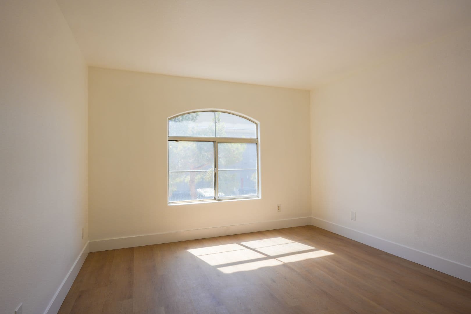 Las Vegas Condo: 4555 E Sahara Ave Unit 227