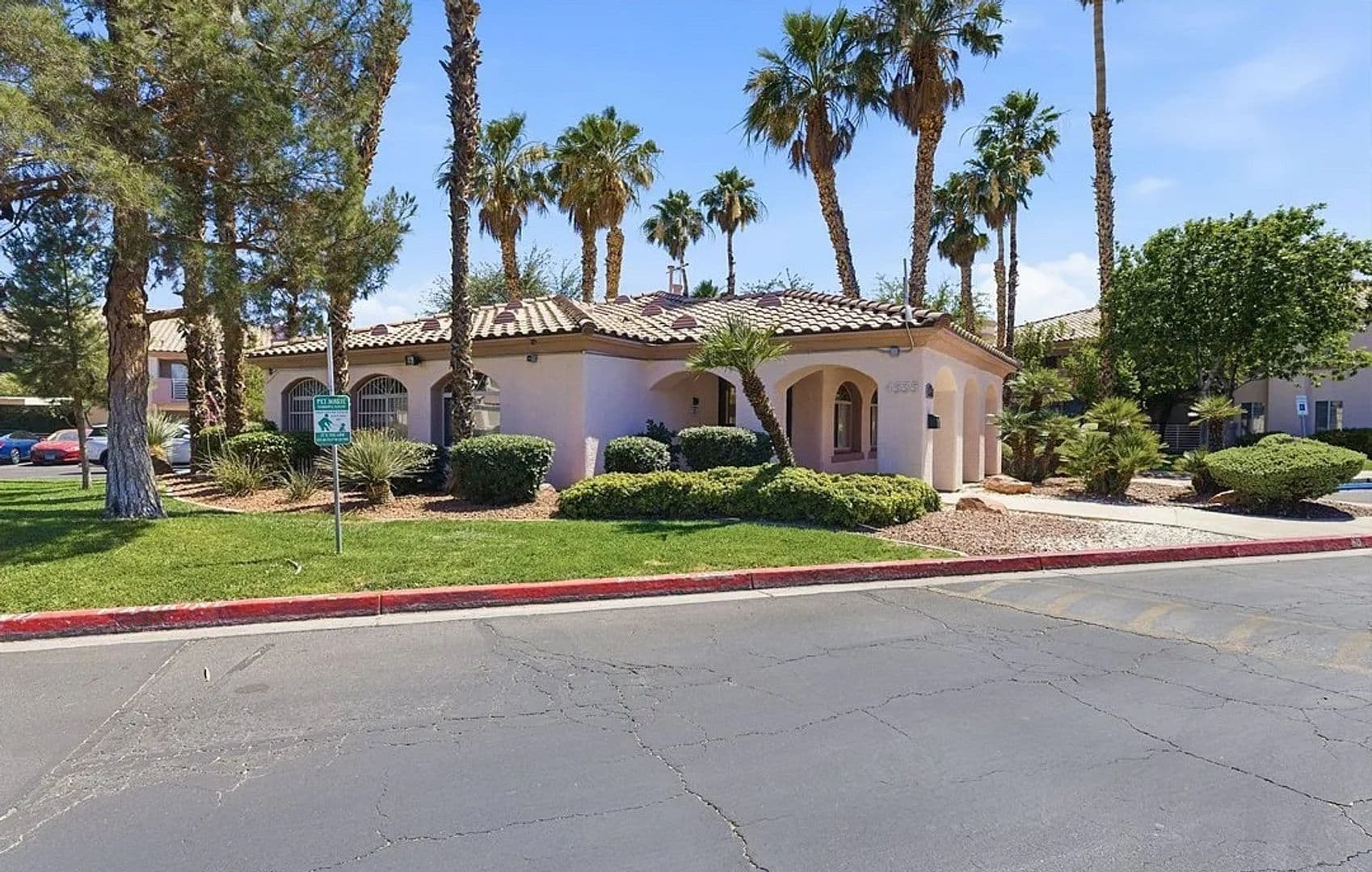Las Vegas Condo: 4555 E Sahara Ave Unit 227