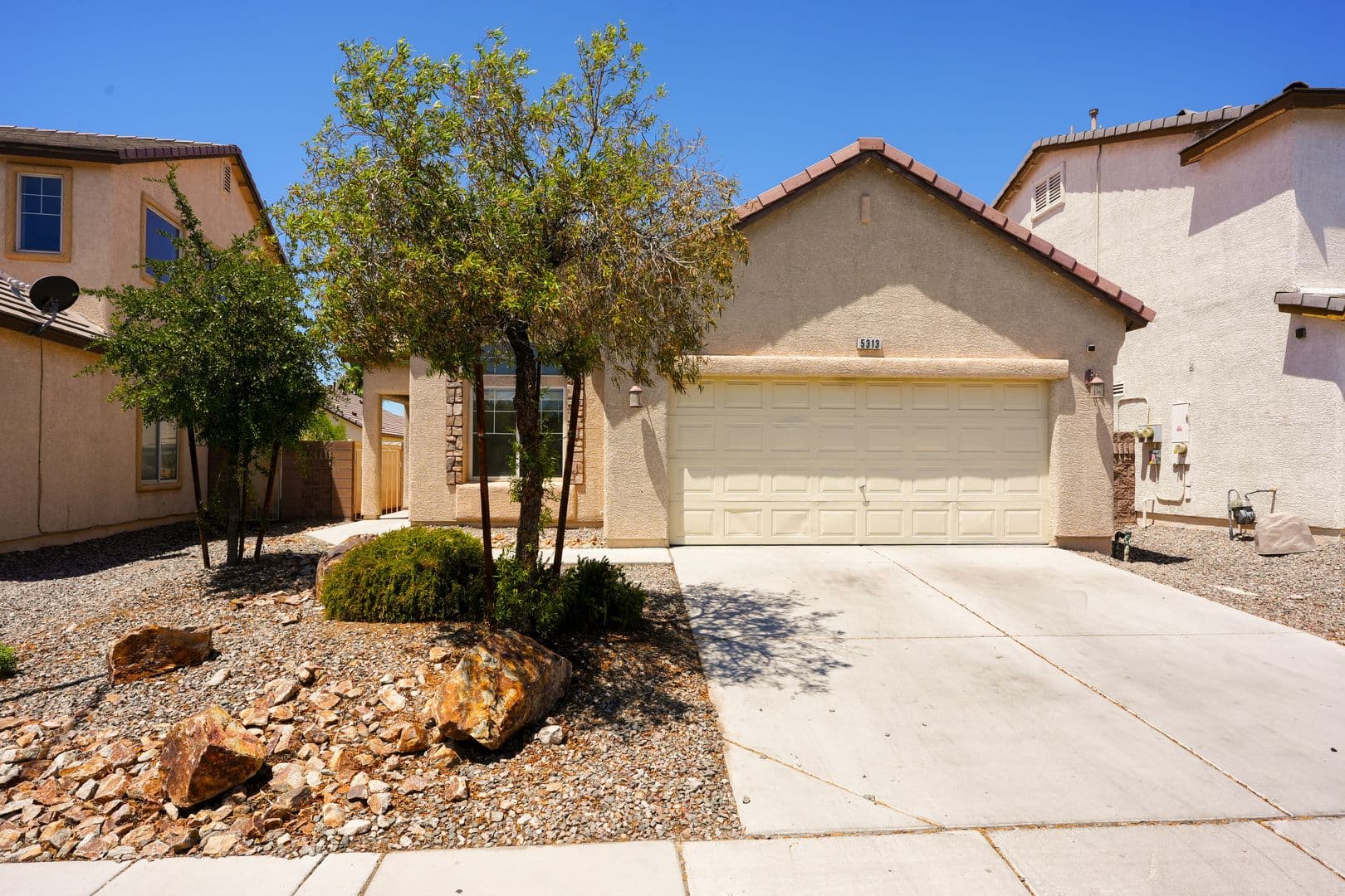 North Las Vegas House: 5313 Wild Sunflower St