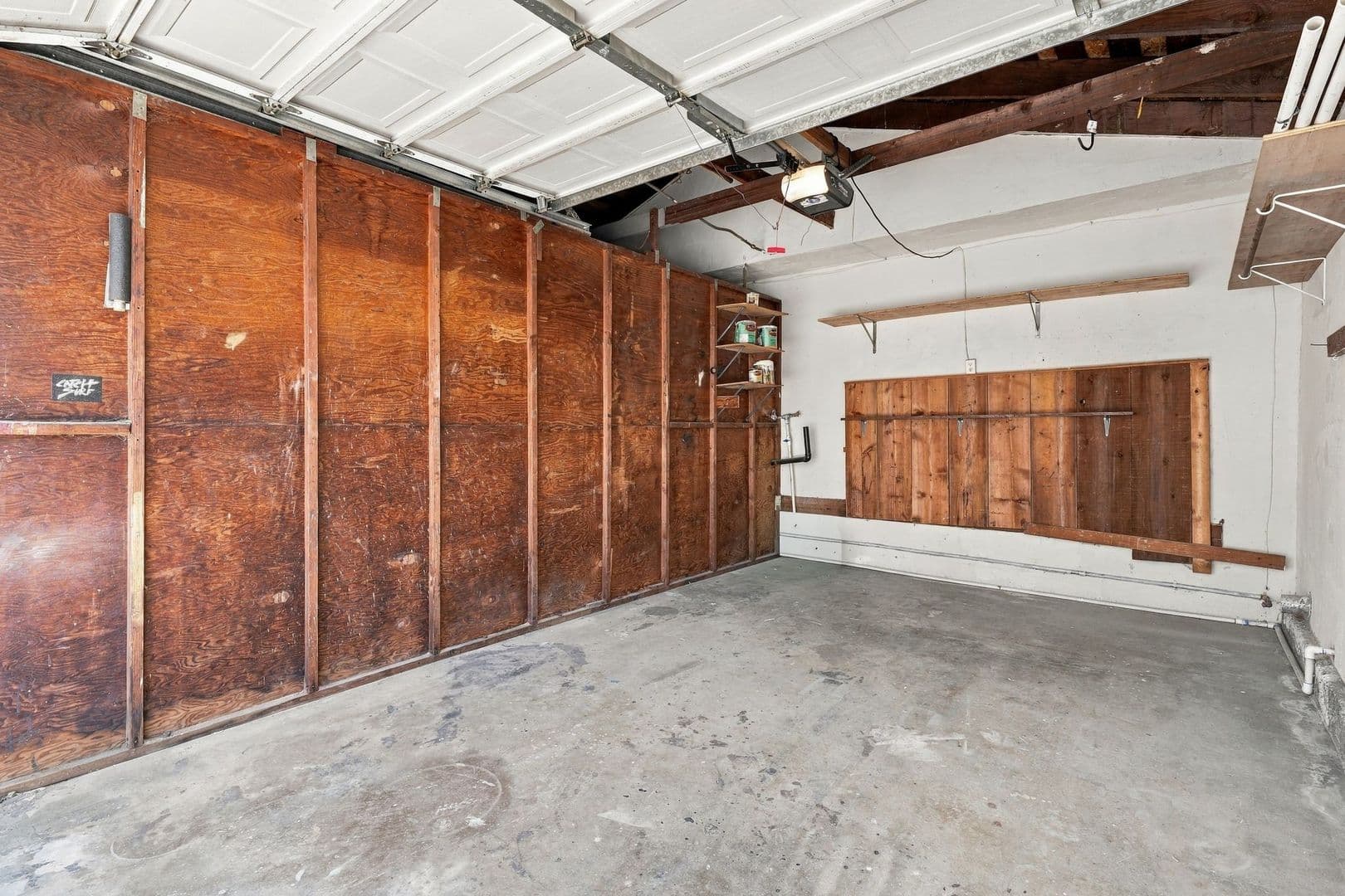 Newport Beach Apartment: 215 Prospect