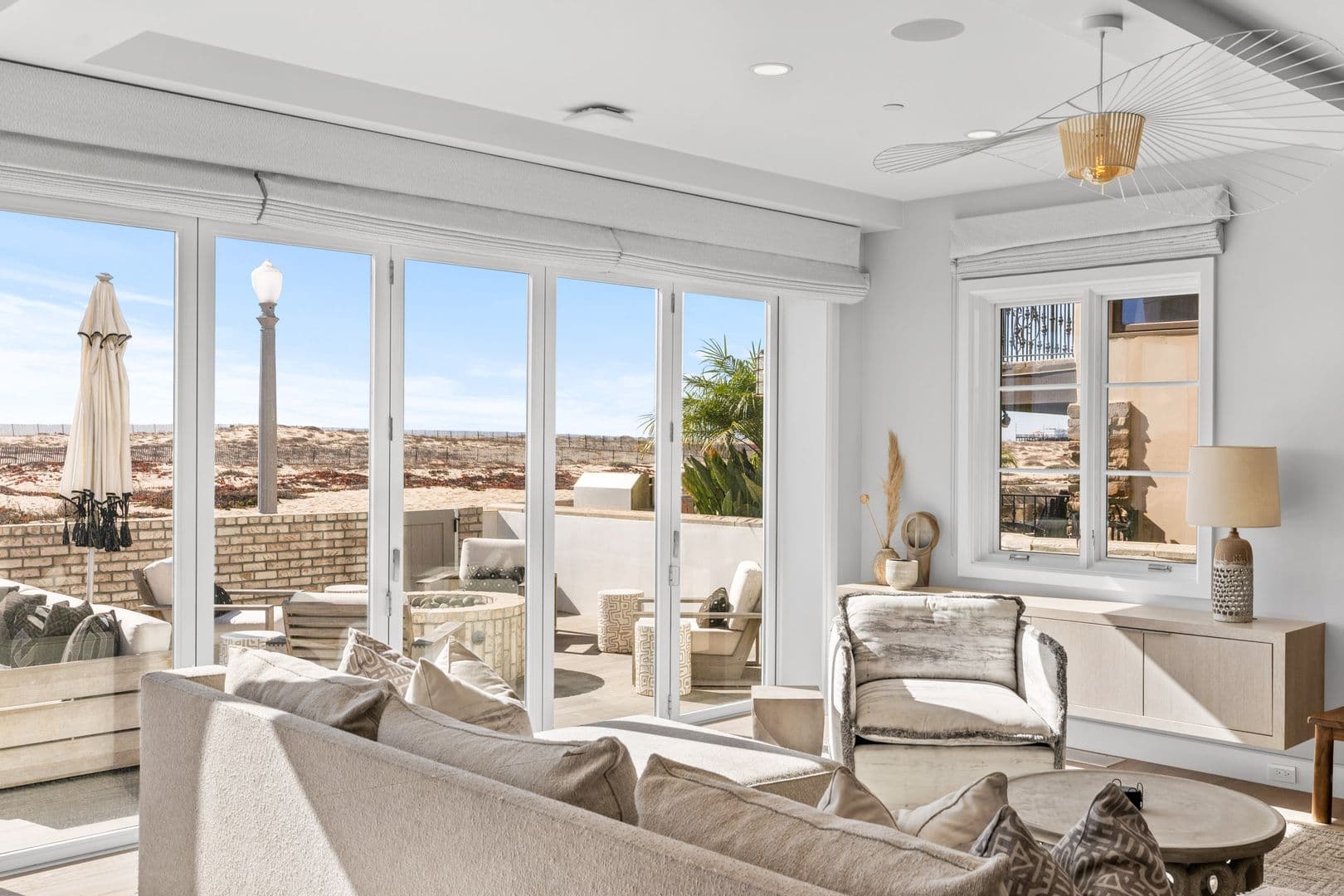 Newport Beach House: 1215 E Balboa Blvd