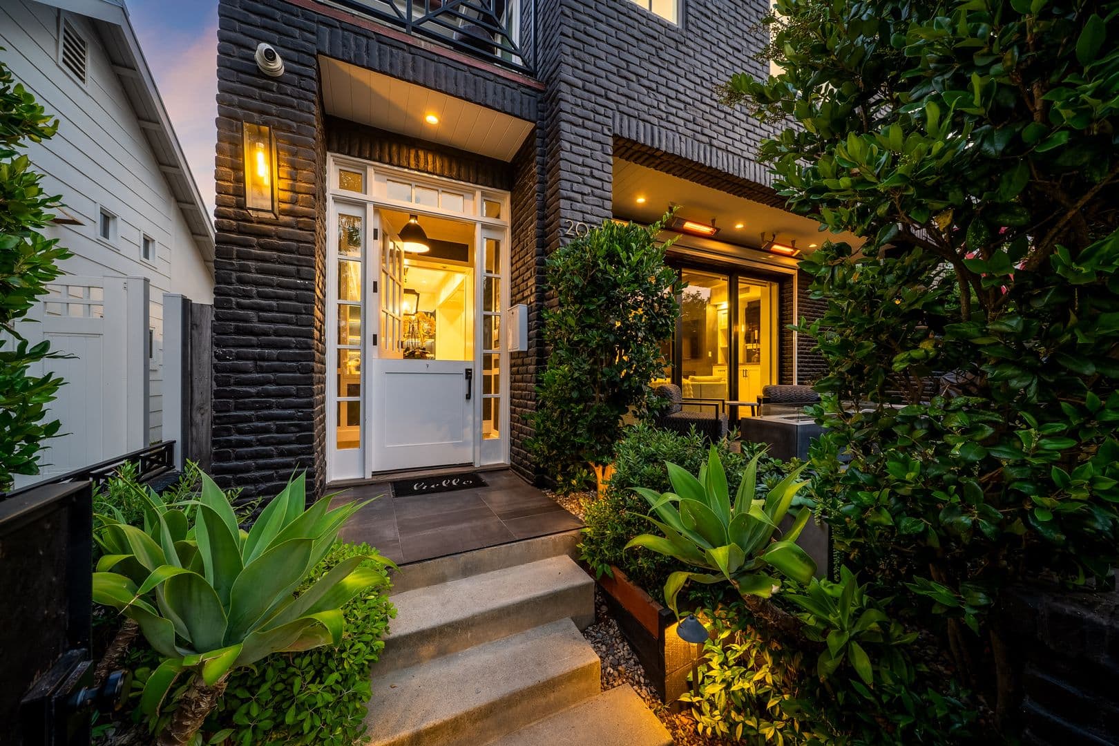 Newport Beach House: 2037 East Ocean Blvd