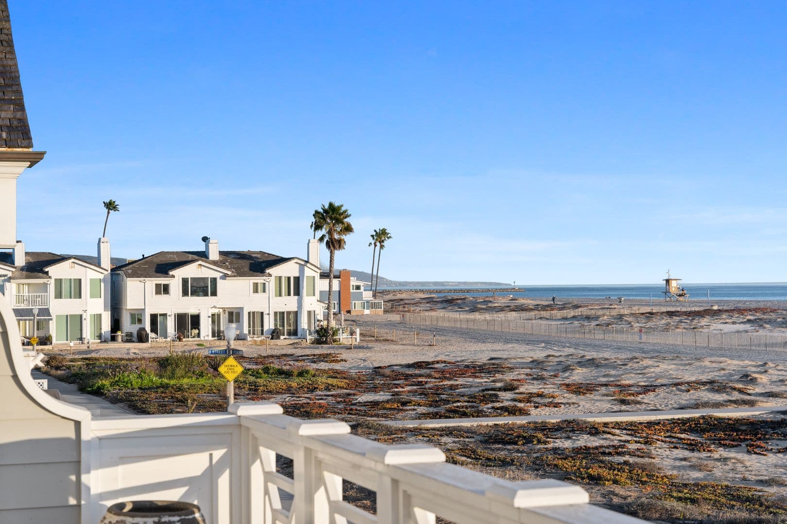 Newport Beach House: 1215 E Balboa Blvd