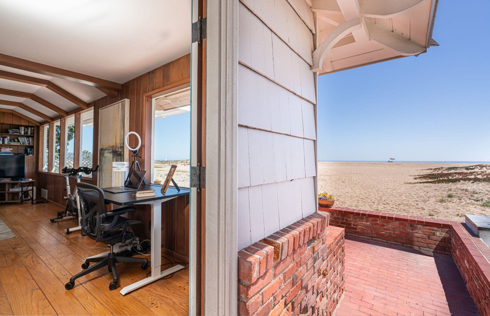 Newport Beach House: 2124 E. Oceanfront