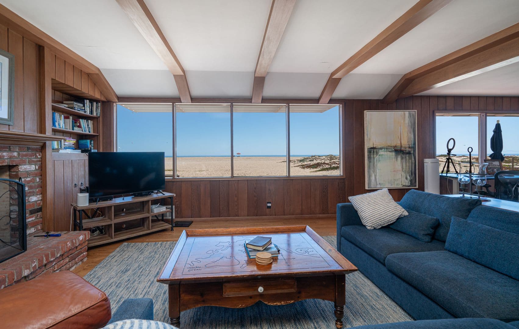 Newport Beach House: 2124 E. Oceanfront