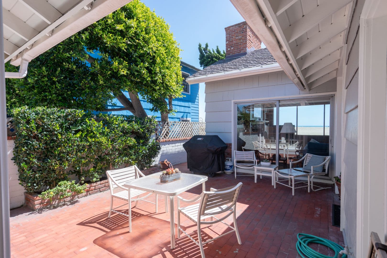 Newport Beach House: 2124 E. Oceanfront