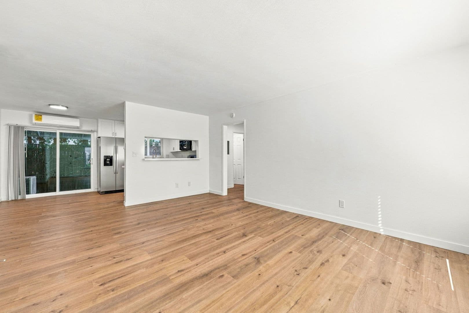 Costa Mesa Apartment: 263 16th Pl