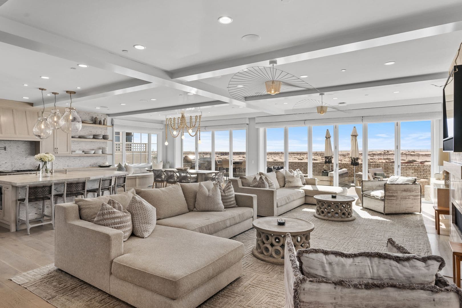Newport Beach House: 1215 E Balboa Blvd