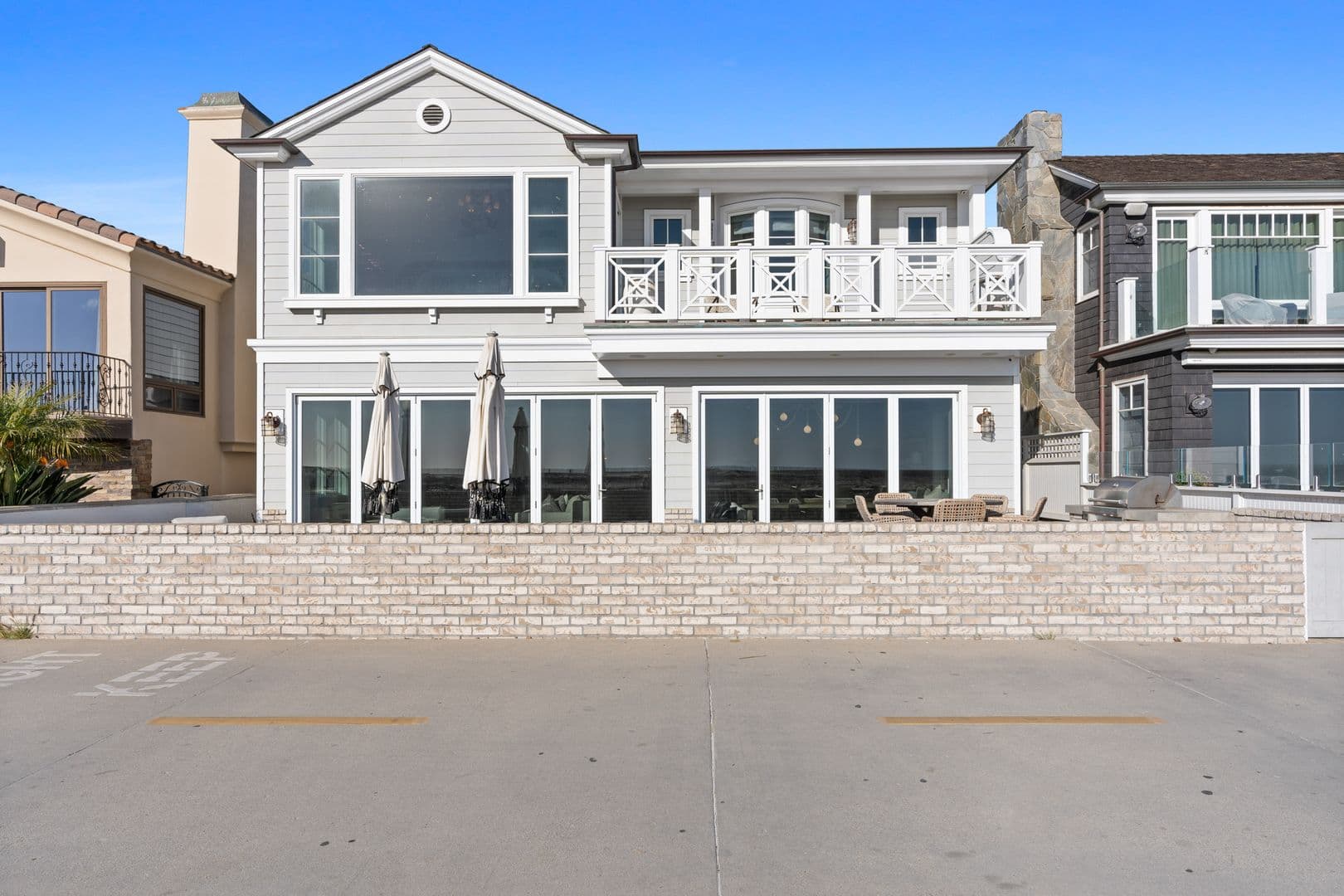 Newport Beach House: 1215 E Balboa Blvd