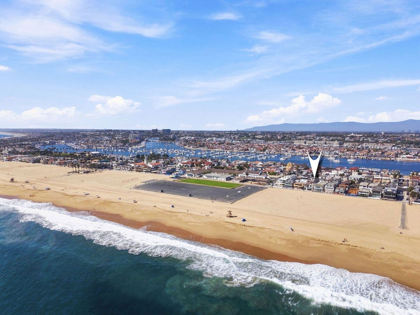Newport Beach House: 1228 W Oceanfront