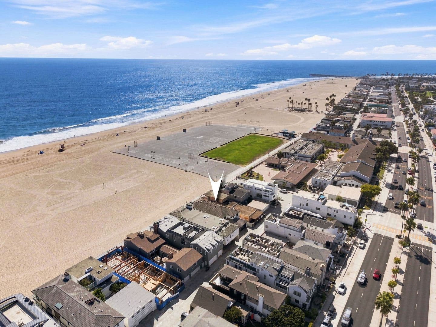 Newport Beach House: 1228 W Oceanfront