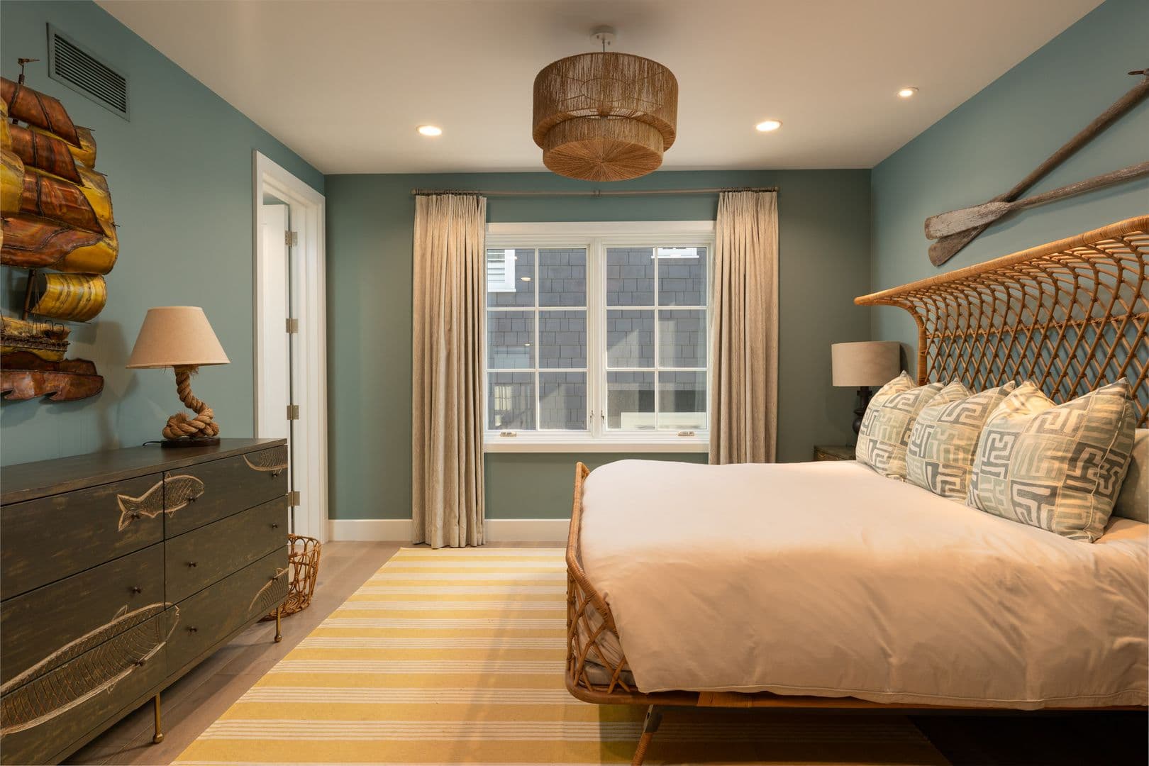 Newport Beach House: 1215 E Balboa Blvd