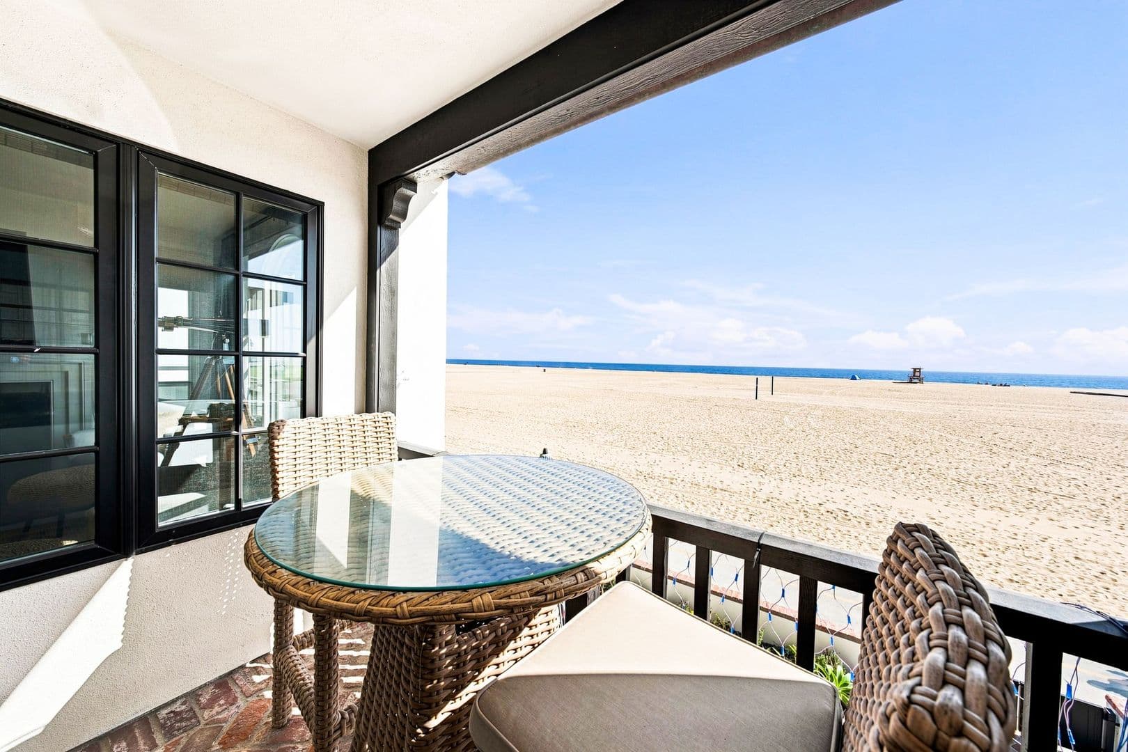 Newport Beach House: 1228 W Oceanfront