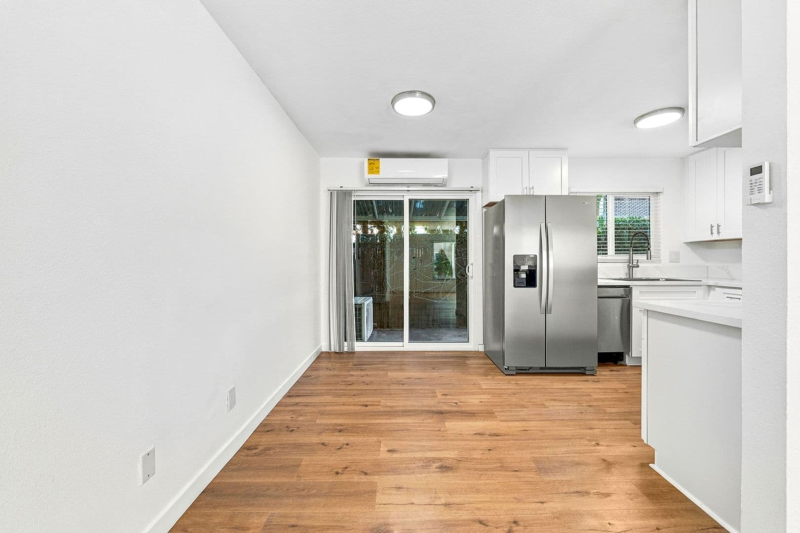 Costa Mesa Apartment: 263 16th Pl