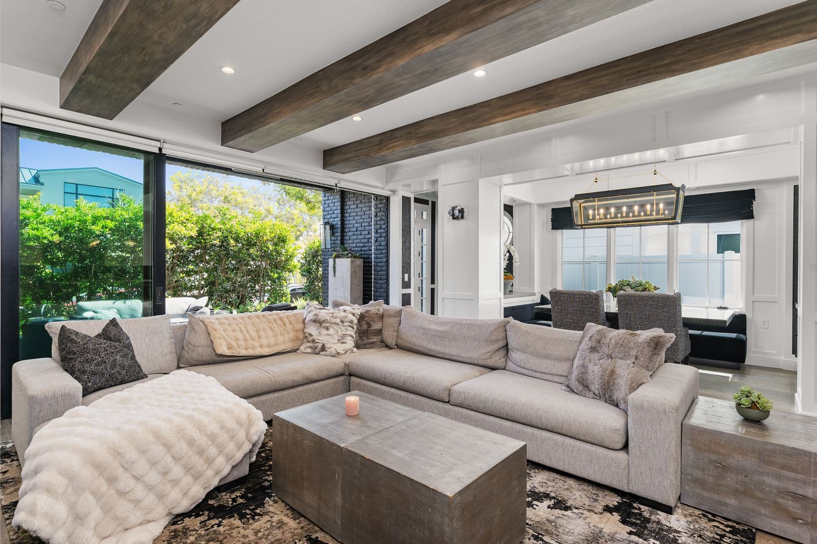 Newport Beach House: 2037 East Ocean Blvd
