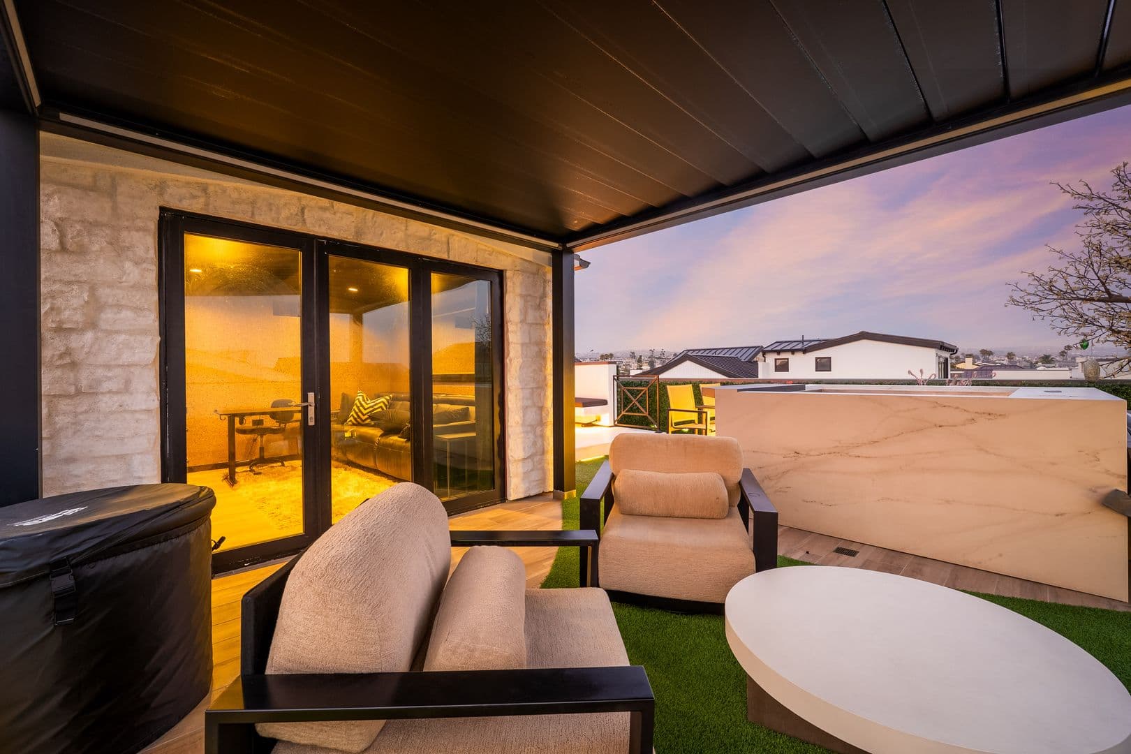 Newport Beach House: 2037 East Ocean Blvd