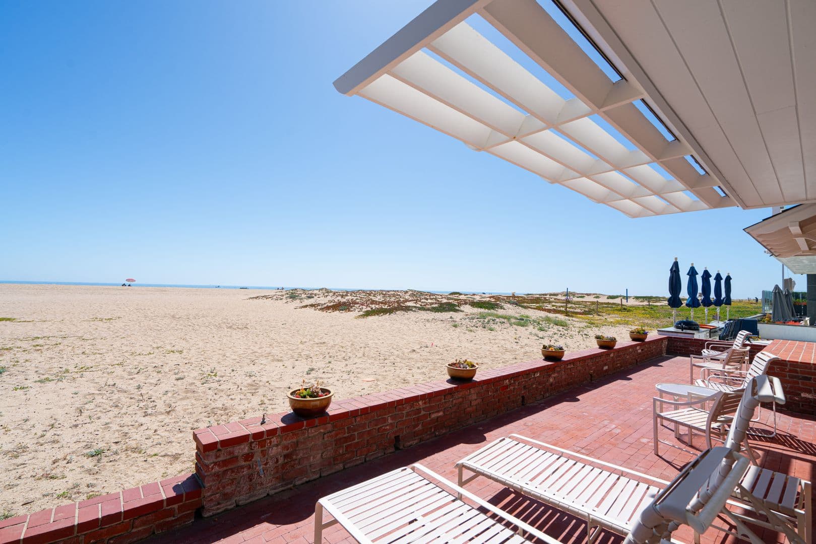 Newport Beach House: 2124 E. Oceanfront