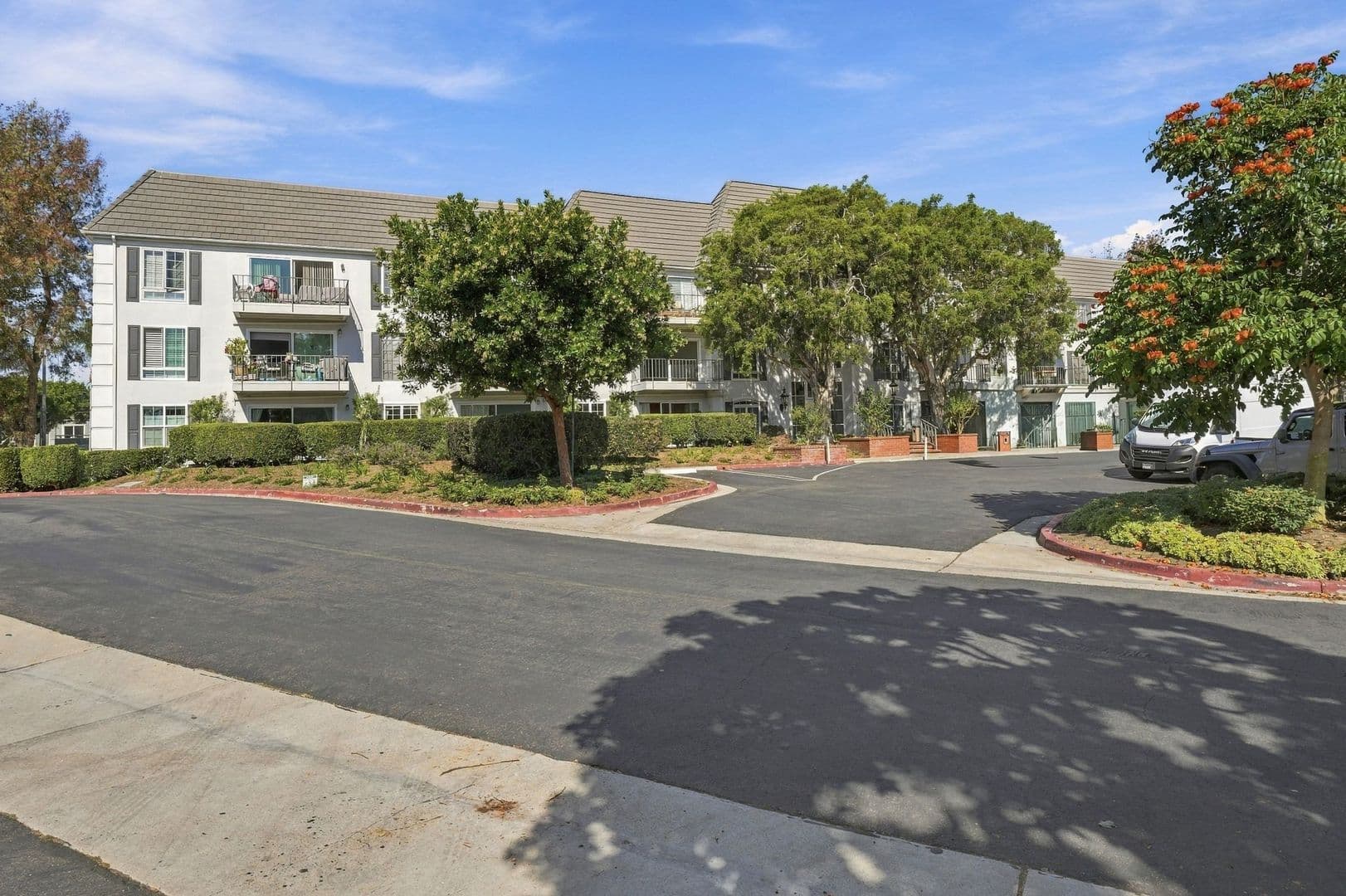 Newport Beach Condo: 500 Cagney Lane #206