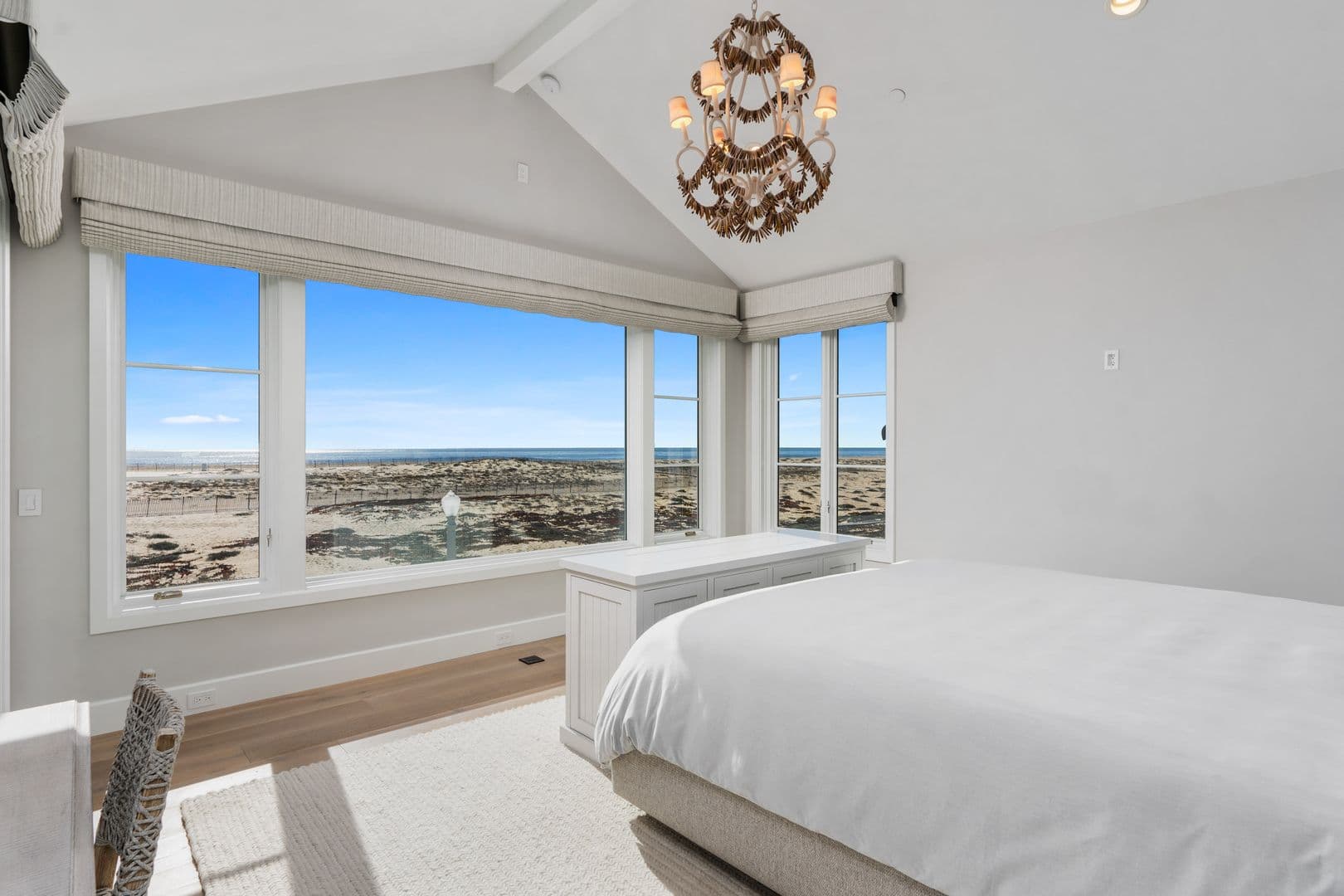 Newport Beach House: 1215 E Balboa Blvd