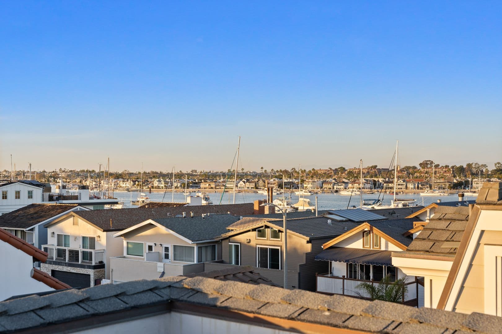 Newport Beach House: 1215 E Balboa Blvd