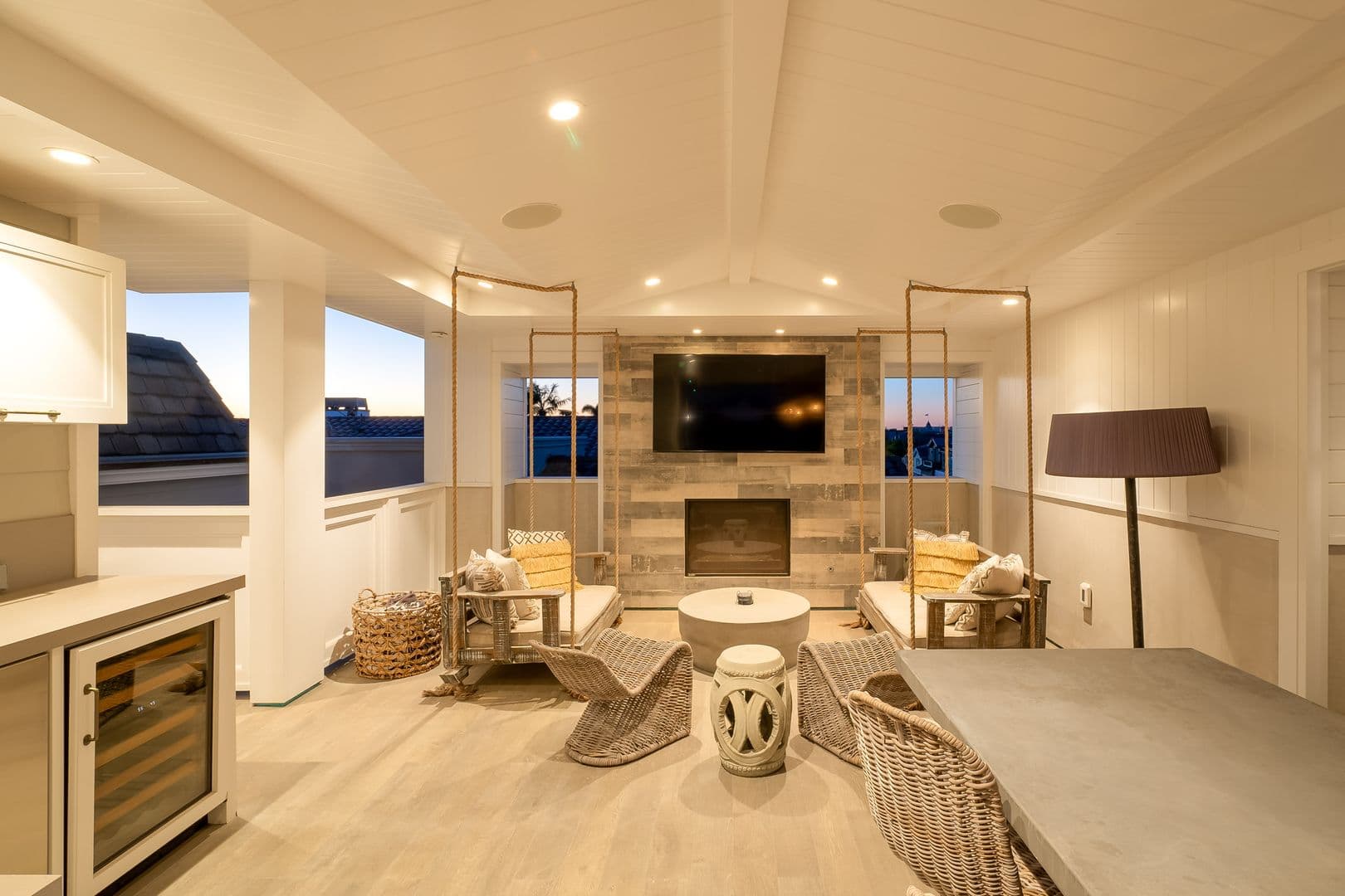 Newport Beach House: 1215 E Balboa Blvd