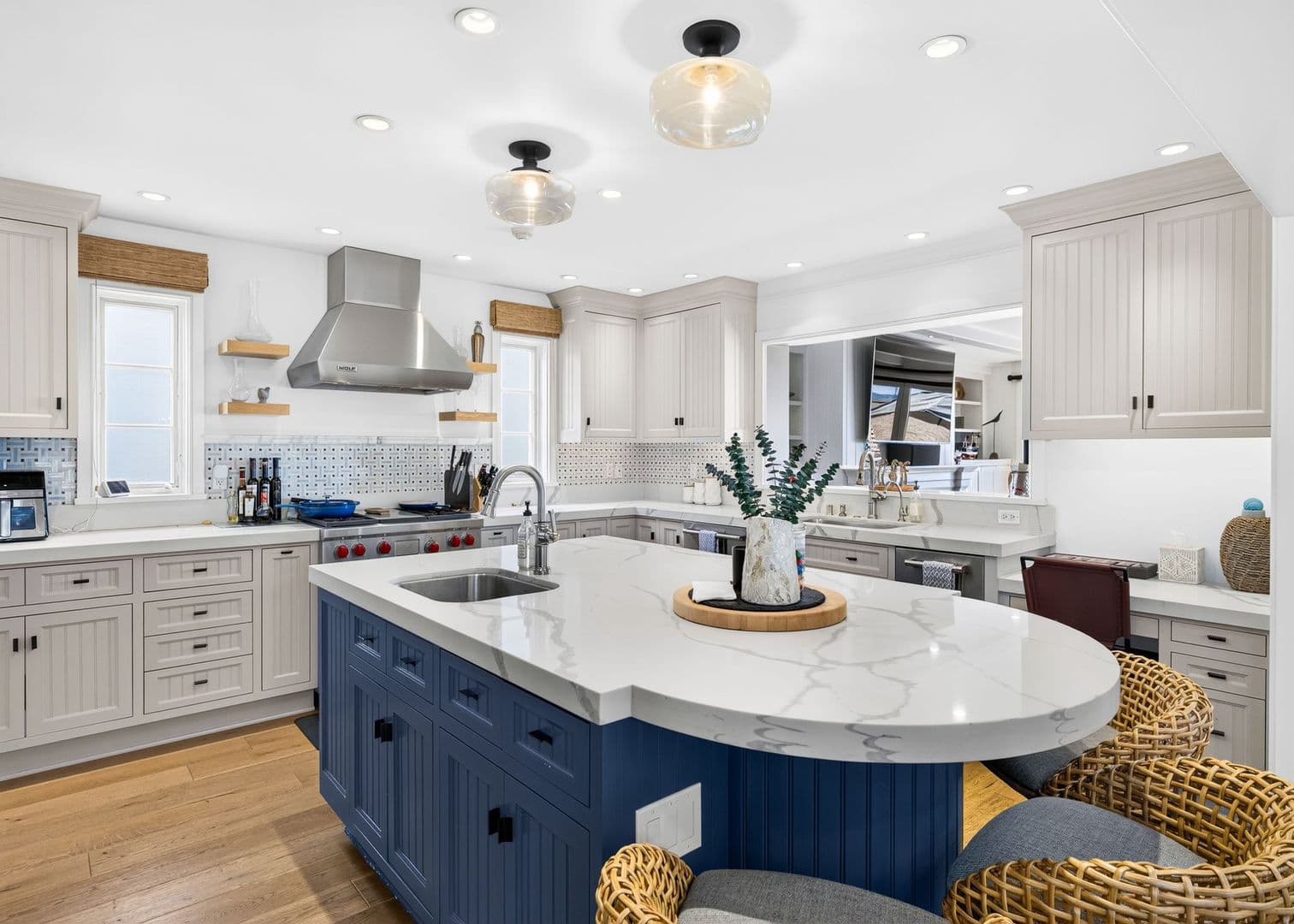 Newport Beach House: 1228 W Oceanfront