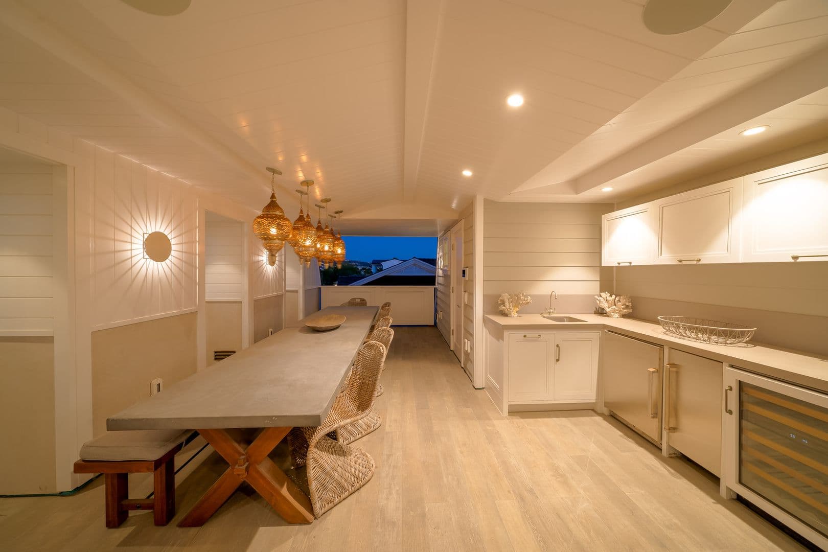 Newport Beach House: 1215 E Balboa Blvd