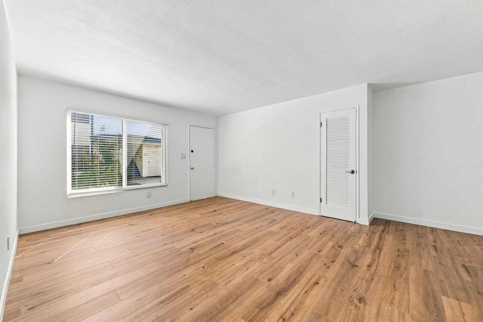 Costa Mesa Apartment: 263 16th Pl
