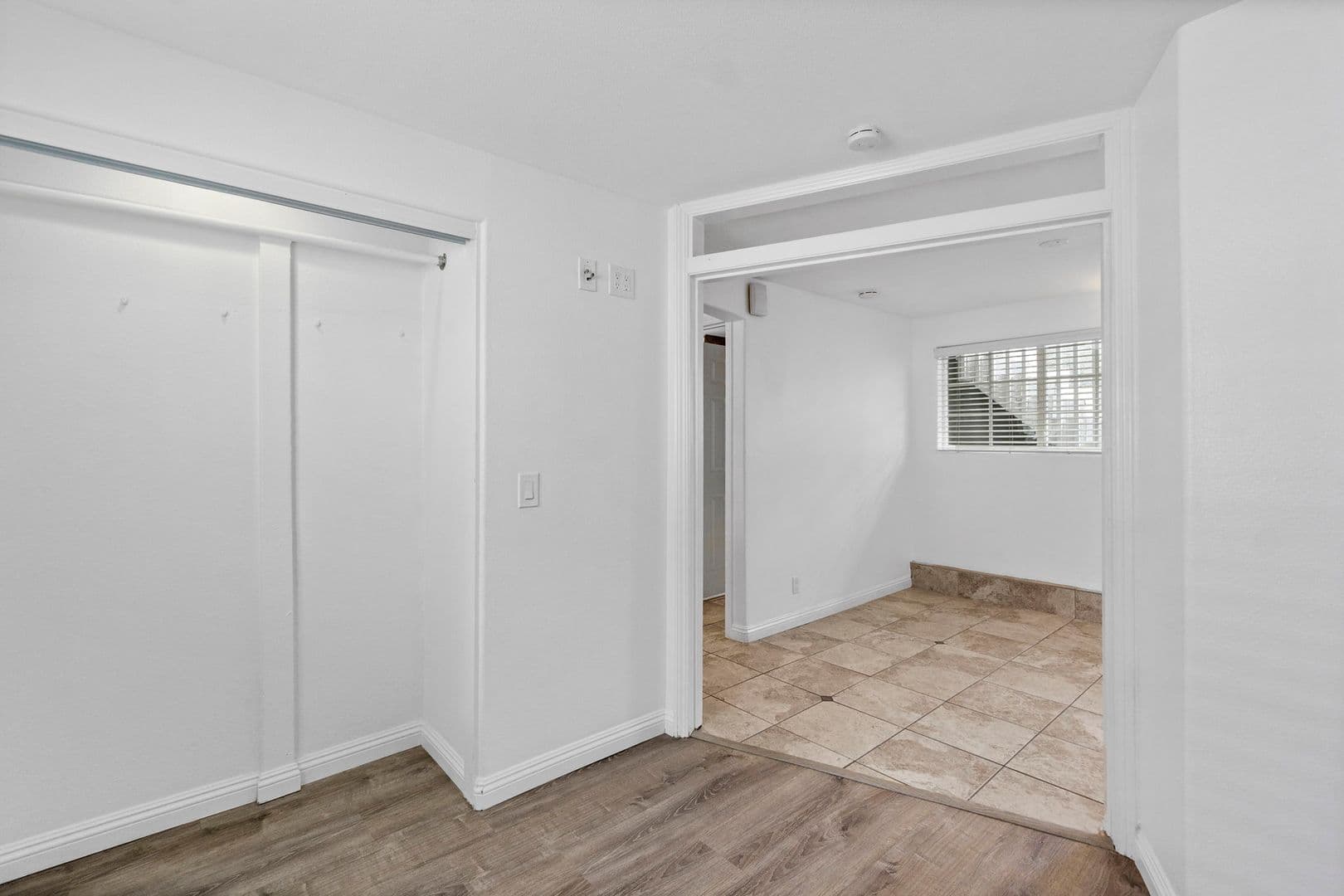 Newport Beach Apartment: 126 East Balboa