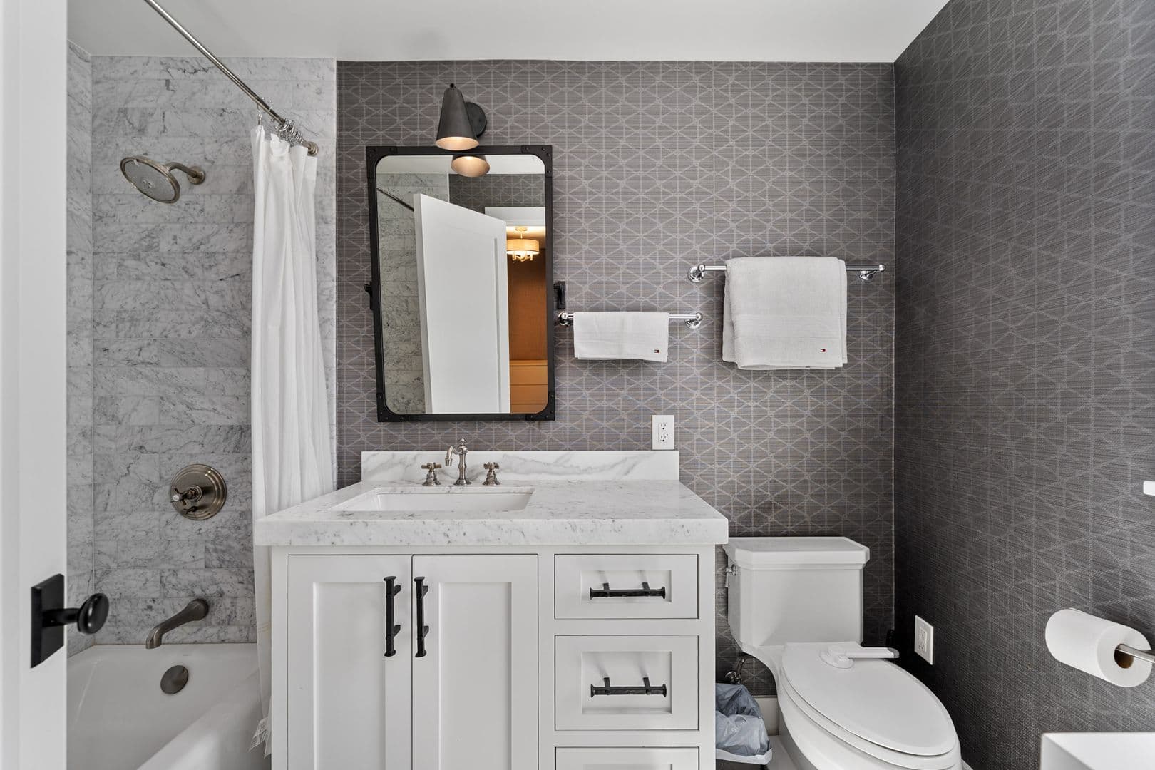 Newport Beach House: 2037 East Ocean Blvd