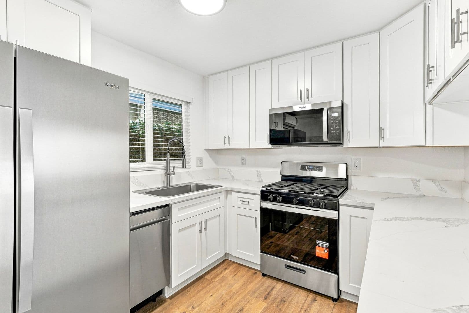 Costa Mesa Apartment: 263 16th Pl
