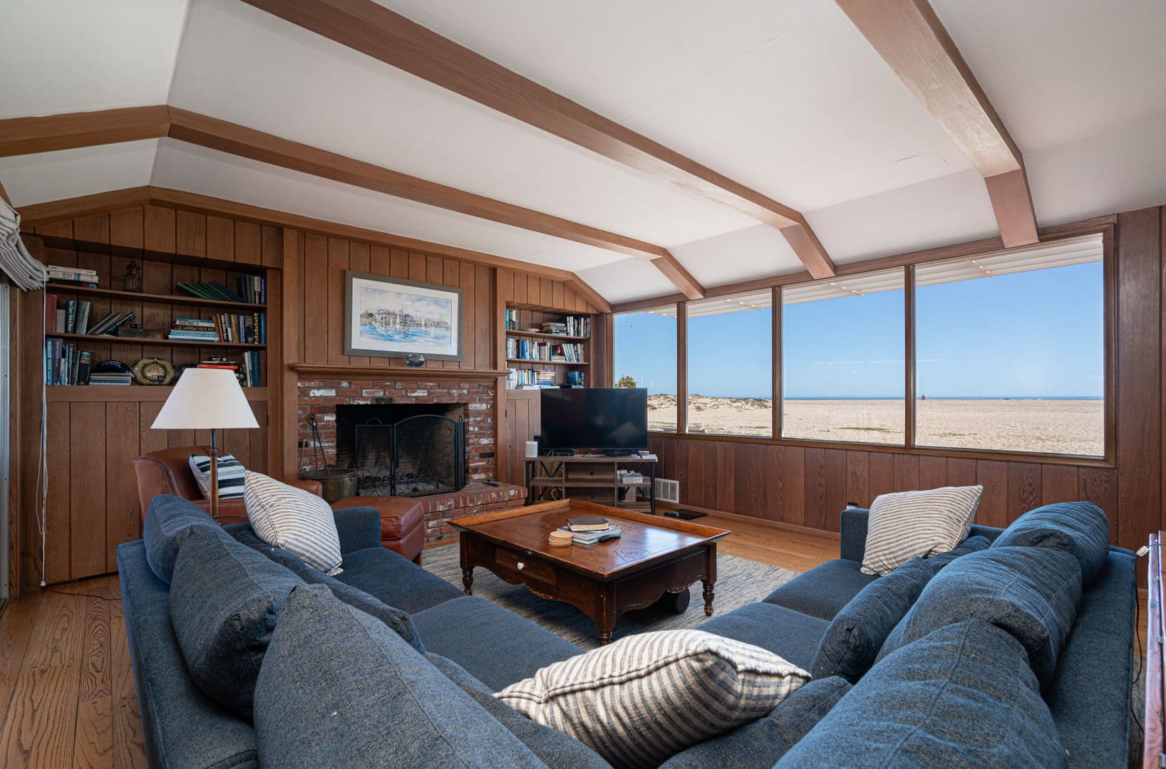 Newport Beach House: 2124 E. Oceanfront