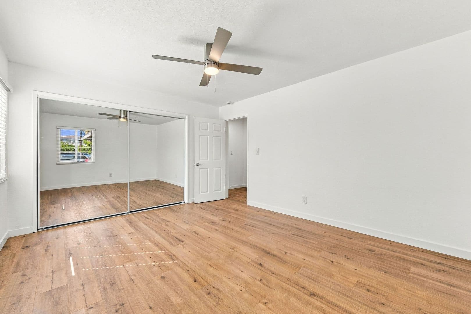 Costa Mesa Apartment: 263 16th Pl